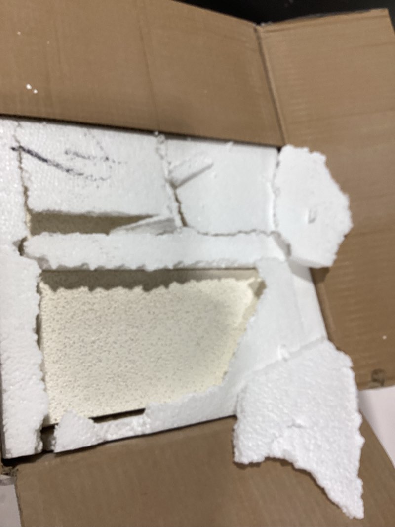 Condition photo showing Good Condition for 12 pieces insulating fire brick for ovens, kilns, fireplaces, forges 9" x 4.5" x 1.25" 2300f rated insulating fire bricks