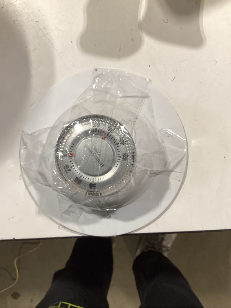 Condition photo showing Good Condition for honeywell home rth111b 24-volt electronic non-programmable thermostat single-stage heating similar product