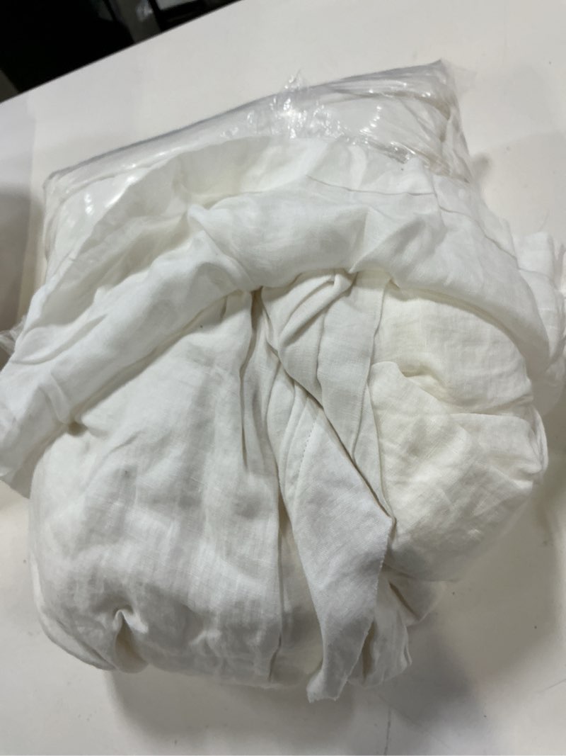 Condition photo showing As Is for quince european linen double flange duvet cover set king 