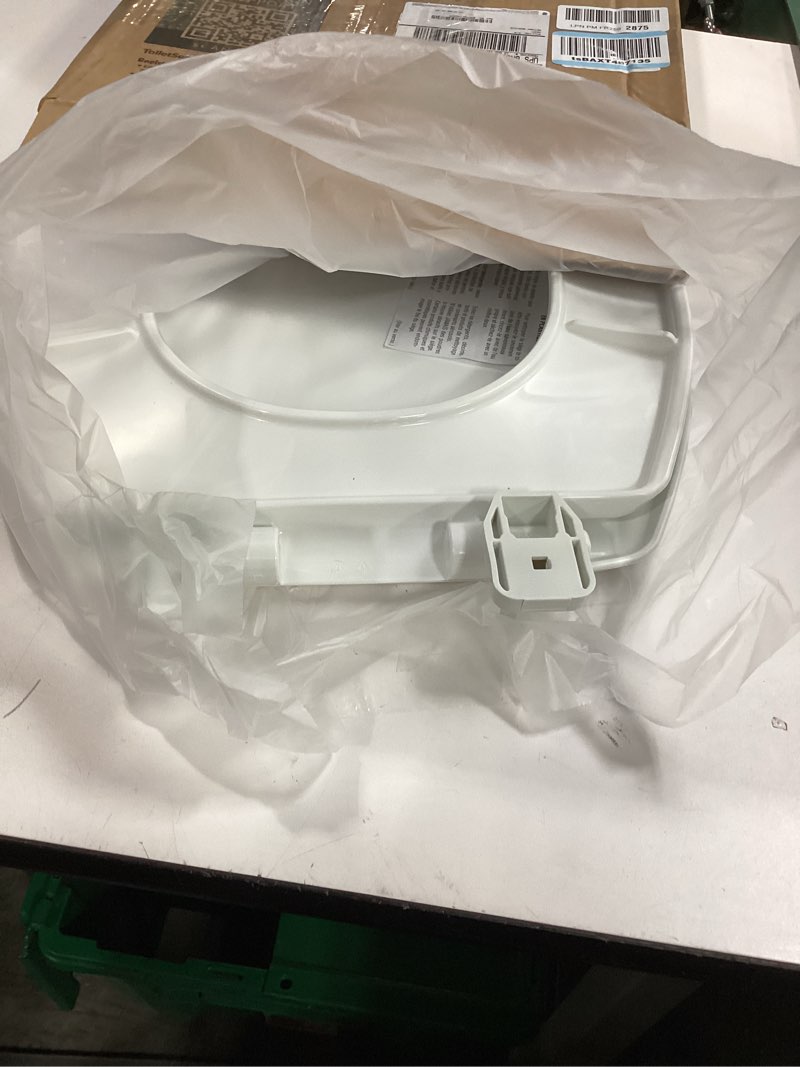 Condition photo showing Good Condition for Mayfair Caswell Modern Slow Close Toilet Seat, Durable Plastic, Elongated, White Elongated 1 Seat