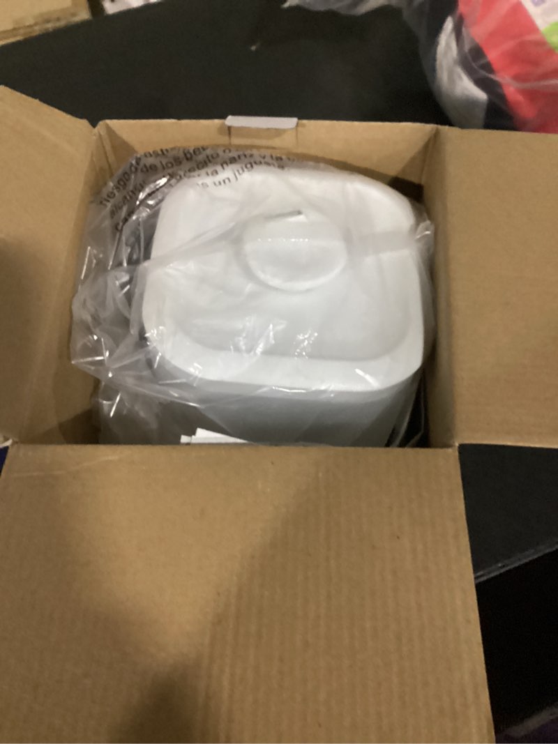 Condition photo showing Good Condition for safety 1st easy cool mist humidifier 