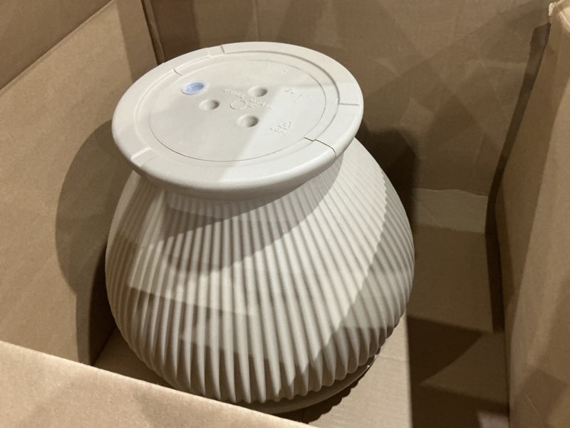 Condition photo showing Good Condition for not exact similar to veradek mason series lima planter - round planter for indoor or outdoor porch/garden | made from plastic-stone composite with drainage holes | modern décor for succulents, flowers, small plants sand 10 inches