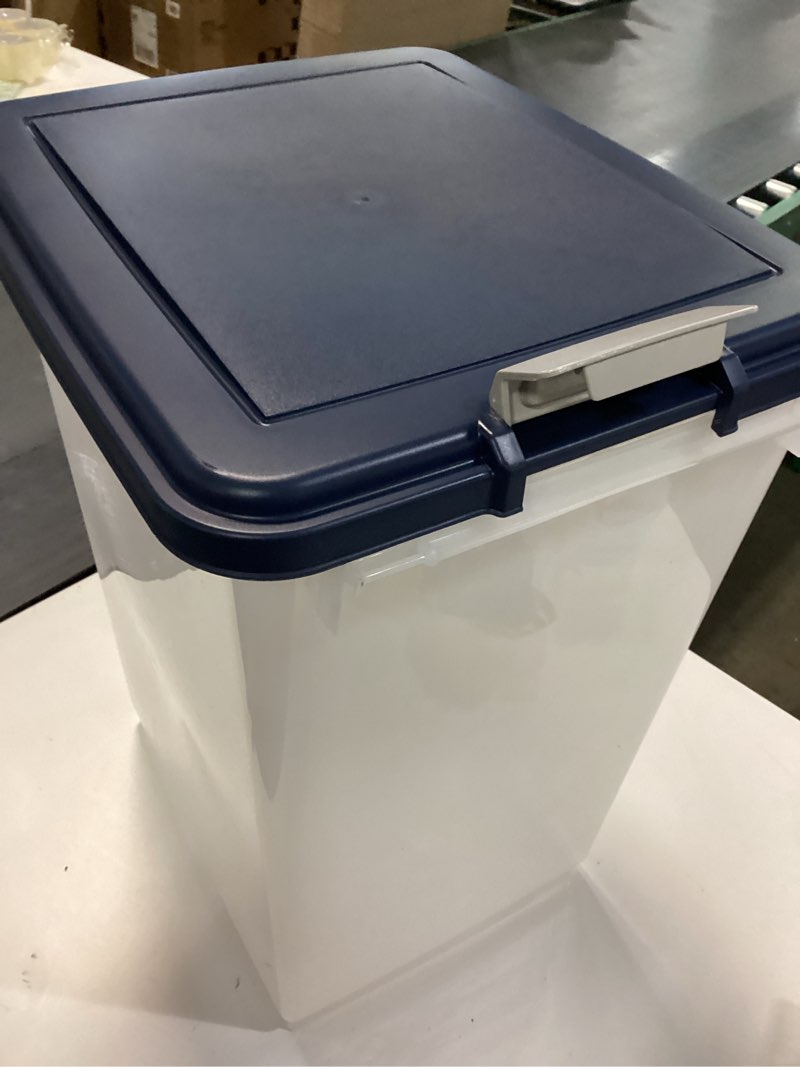 Condition photo showing Good Condition for (Similar )IRIS USA Airtight Dog Food Storage Container, Up to 30 lbs / 33 Qt, Attachable Casters, for Dog Cat Bird and other Pet Food Storage Bin, Keep Fresh, Easy Mobility, BPA Free, Navy/Pearl