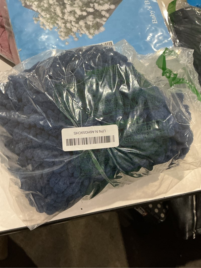 Condition photo showing Good Condition for arotive luxury toilet rugs u-shaped 24x20, extra soft thick absorbent shaggy chenille bath rugs, non-slip machine wash dry, bath mat for toilet base, tub and shower, home decor accessories, navy navy u-shape 24" x 20" contour rug