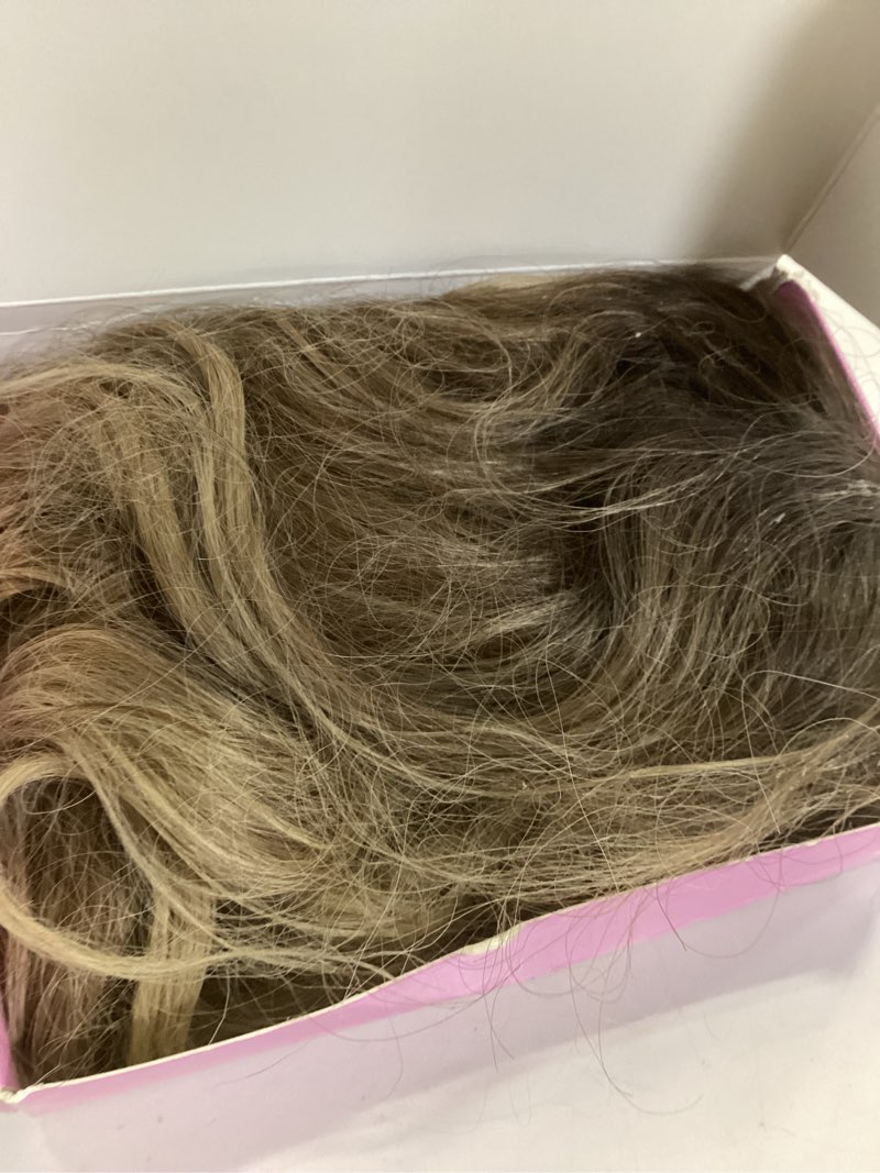 Condition photo showing As Is for AISI HAIR Honey Blonde Wig for Women, Long Wavy Lace Hairline Middle Part Synthetic Heat Resistant Wig for Daily Party-26 Inch Ombre Honey Blonde