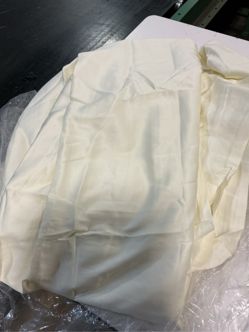 Condition photo showing Good Condition for ( only 1pcs )signature giza cotton sateen fitted sheet set, twin, ivory