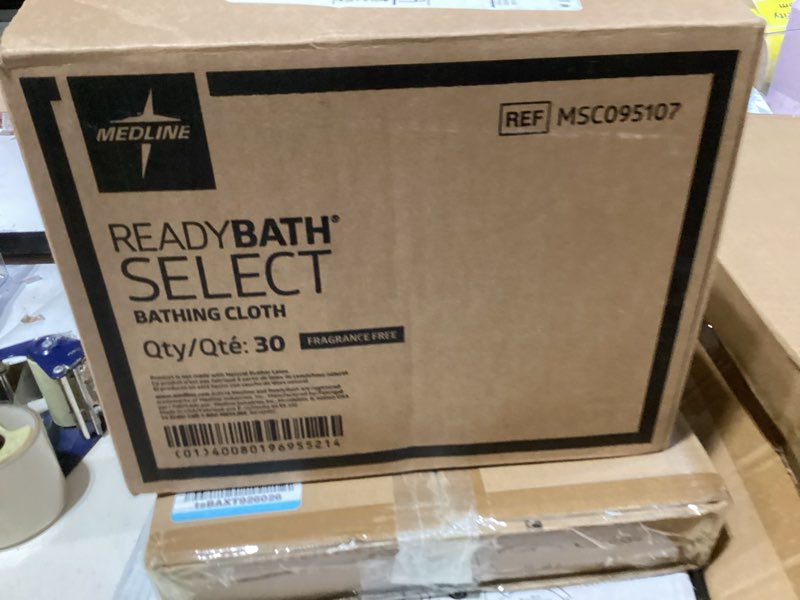 Condition photo showing New/Like New for medline readybath body wipes, shower and bath for adults, no rinse disposable washcloths, extra thick, hypoallergenic, alcohol-free, aloe-infused, unscented, 240 count (30 packs), 8x8 inch fragrance free 8 count (pack of 30)