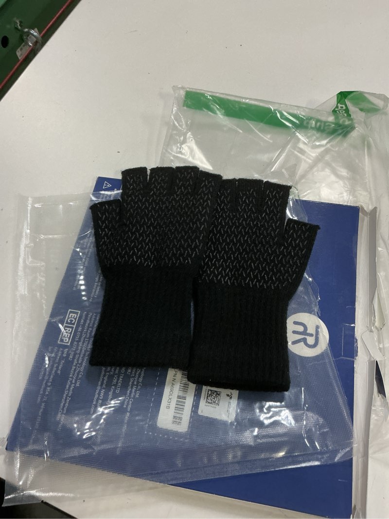 Condition photo showing Good Condition for Rahhint Alpaca Wool Fingerless Gloves for Men Women Double-Layer Winter Gloves Warm Windproof Knitted for Typing Driving Black Medium