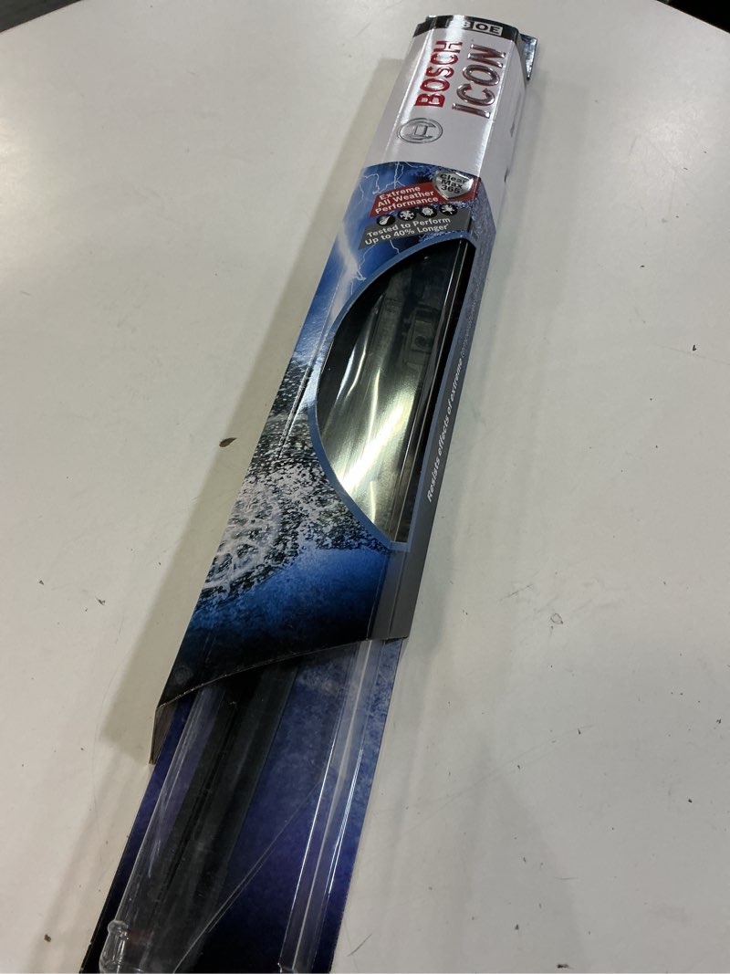 Condition photo showing Good Condition for bosch wiper blade - 18oe
