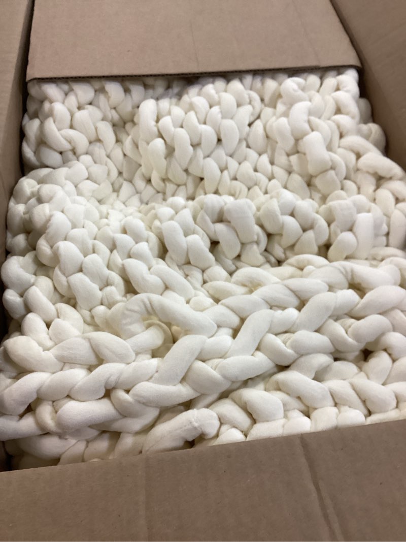 Condition photo showing Good Condition for YnM Velvet Weighted Blanket, Handmade Chunky Knitted Design, Soft and Cozy, Temperature Regulating and Breathable, Machine Washable Throw for Sleep or Home Decor (Cream, 60x80 Inch, 15lbs) 60 in x 80 in 15 lb Velvet Cream