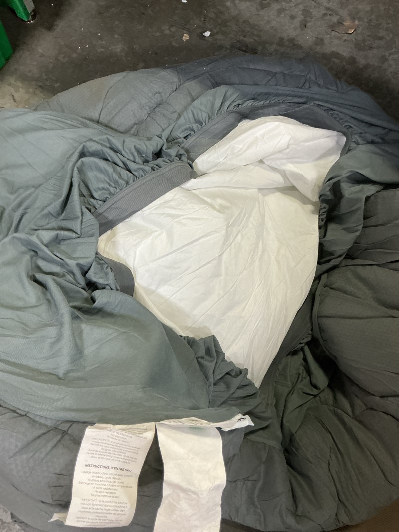 Condition photo showing As Is for Similar Sonive Queen Quilted Mattress Pad Extra Thick Soft Mattress Cover Ultra Fluffy Down Alternative Fill Streches up to 21 Inches Deep Pocket, Grey