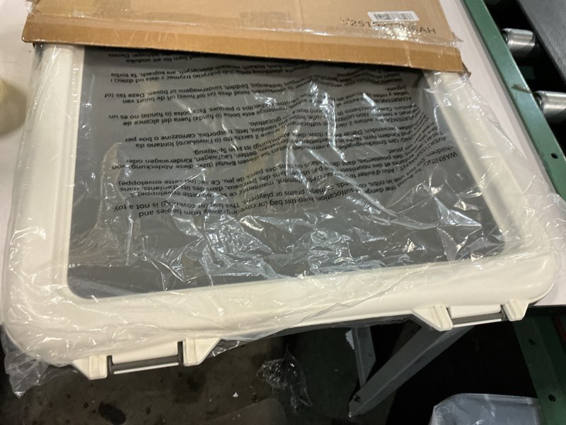Condition photo showing Good Condition for amazon basics dog training pad holder,secured latches,extra thick and non-slip, recycled plastic, 24 inch, s, white and charcoal 22'' x 22''