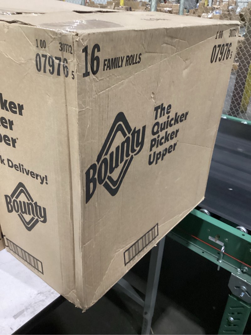 Condition photo showing New/Like New for bounty paper towels quick size, white, 16 family rolls = 40 regular rolls family 117 sheet (pack of 16)