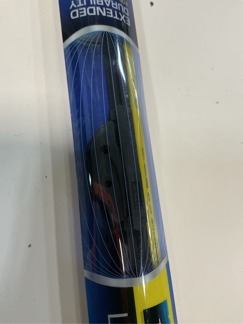 Condition photo showing Good Condition for rain-x longitude wiper blade 16"