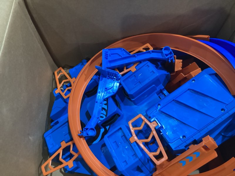 Condition photo showing As Is for Hot Wheels Track Set with 1:64 Scale Toy Car, 4 Intersections for Crashing, Powered by a Motorized Booster, Criss-Cross Crash Track (Amazon Exclusive) Crash Set