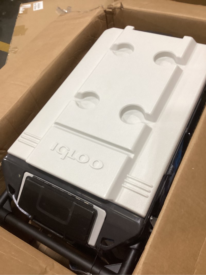 Condition photo showing Good Condition for igloo trailmate journey 70qt wheeled cooler | insulated hard shell ice chest bone
