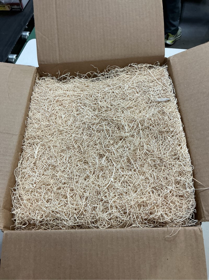Condition photo showing New/Like New for small pet select - 10 pack hemp nesting pads – extra thick, eco-friendly, absorbent, odor-control liners for chicken coops & nesting boxes