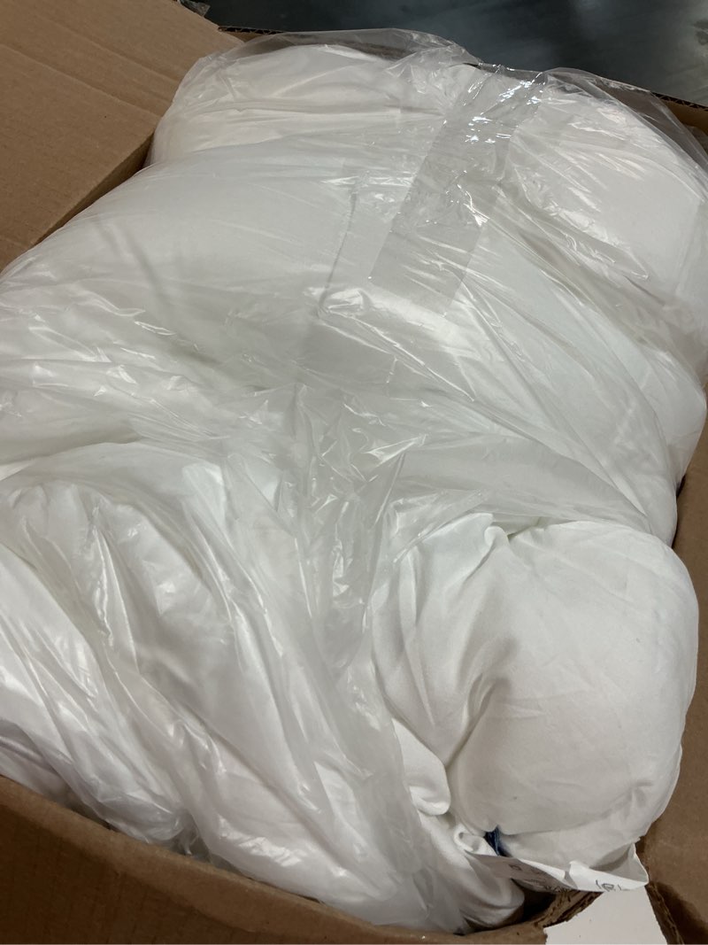 Condition photo showing Good Condition for miulee 26x26 inch euro pillows inserts, pack of 2 down alternative virgin filling comfy support throw pillows for sofa couch bed 2 26x26