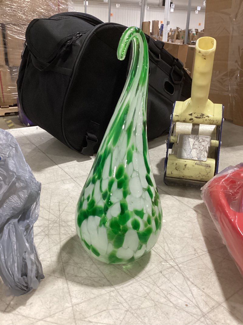 Condition photo showing Good Condition for murano glass stripe vase green