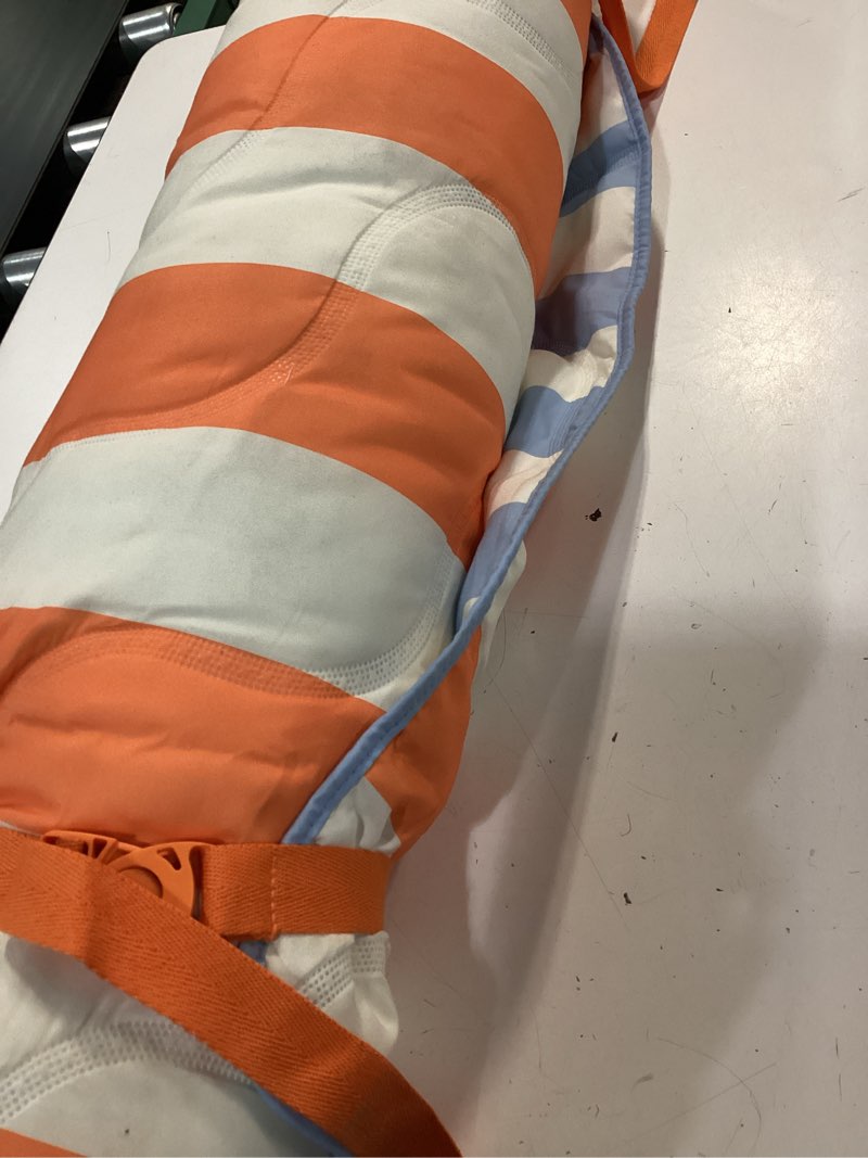 Condition photo showing Good Condition for beach mat
