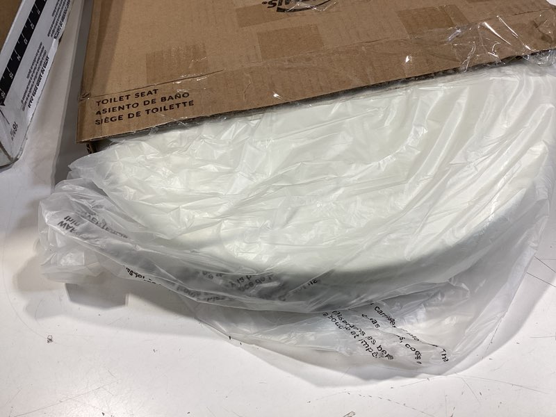 Condition photo showing Good Condition for bemis 500ec durable wood toilet seat with easy clean hinges, made in usa, round, biscuit biscuit round