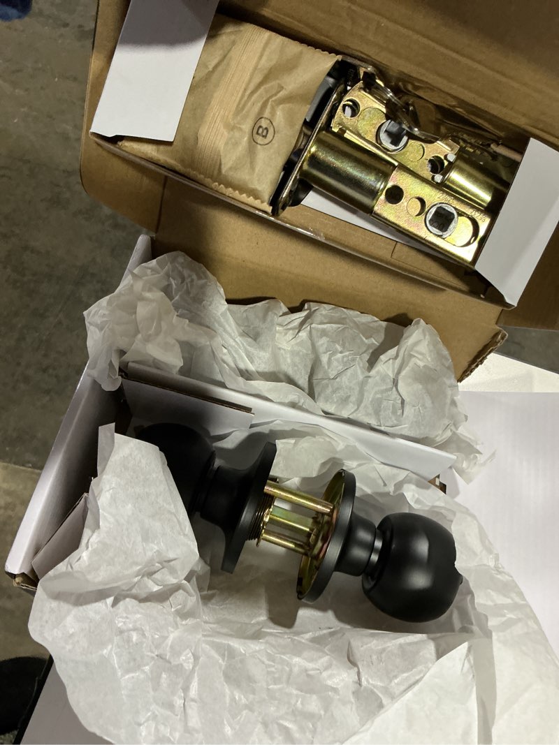 Condition photo showing Good Condition for lanwandeng 2 pack entry door knobs with lock and keys all alike, interior/exterior door knob for bedroom or bathroom, entrance matte black door locks 2 pack entry with keys