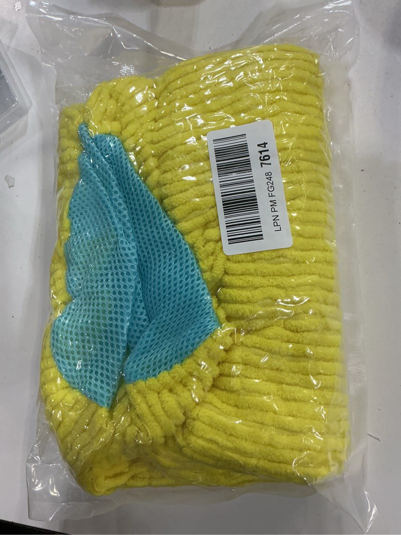 Condition photo showing New/Like New for Shoe Washing Machine Bag Laundry Shoe Bag for Washer and Dryer Reusable 2pc Shoe Cleaning Bags for Sneakers 360° Deep Cleaning Machine for All Shoes Types With Self-locking Zipper Yellow 2Pcs