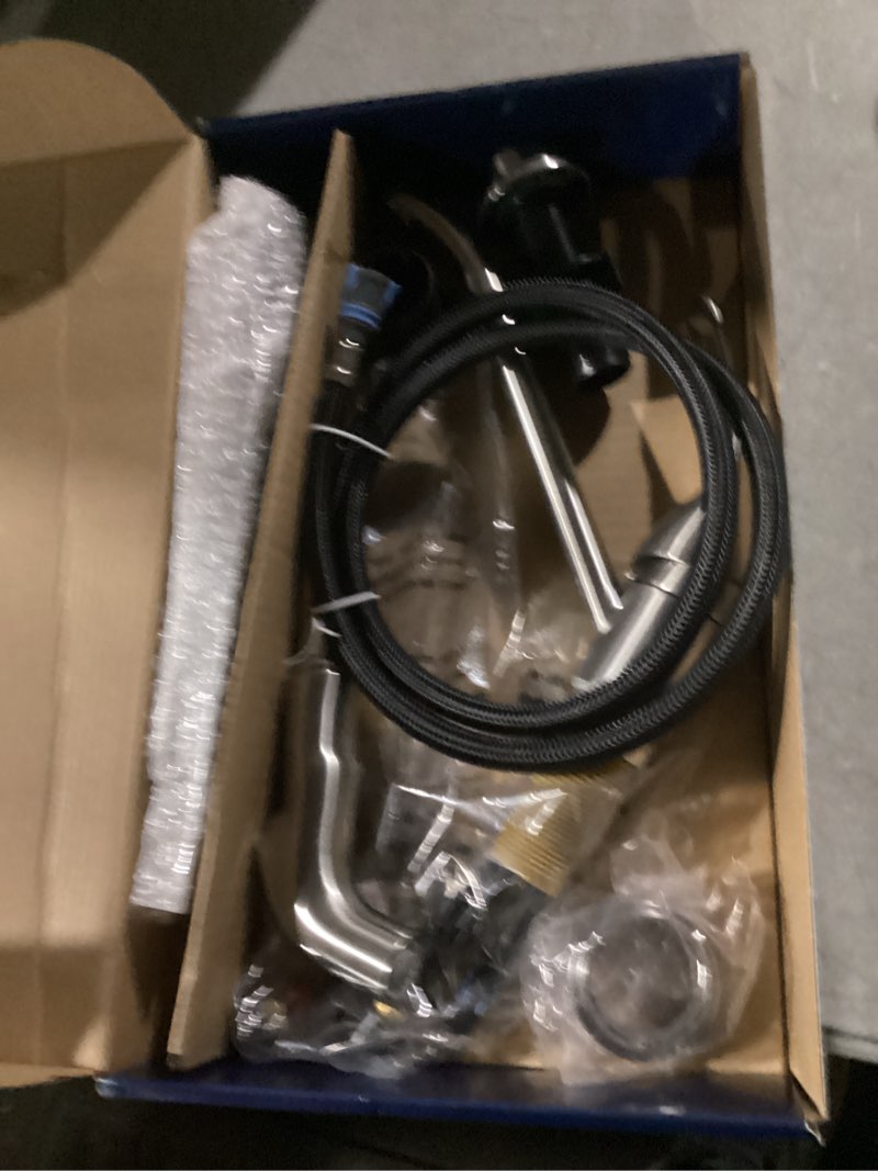 Project Source Kitchen Single Handle Faucet Wakebridge  5505630 Stainless