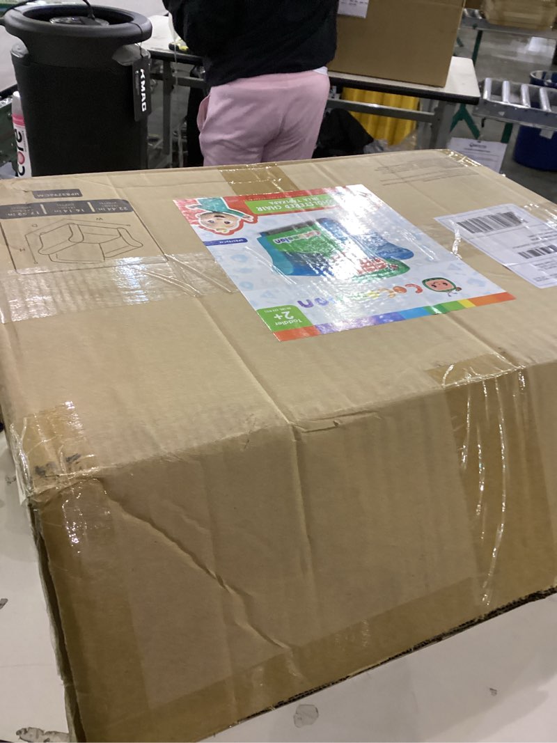 Condition photo showing New/Like New for Delta Children Upholstered Chair, CoComelon