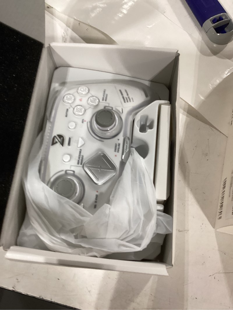 Condition photo showing Good Condition for new zd ultimate legend wireless controller, default equipped with ginfull tmr joysticks, hall effect triggers, up to 8k polling rate, <1ms ultra-low latency, modular design, rgb light bar, compatible with pc/ns/ns2/android/ios