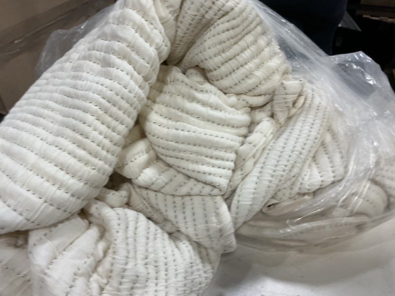 Condition photo showing As Is for organic cotton channel stitch coverlet set, full/queen, undyed