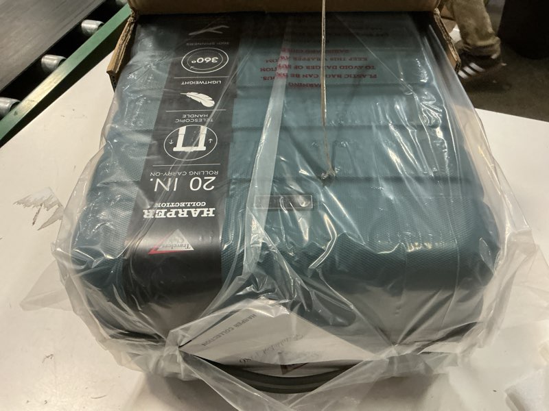 Condition photo showing New/Like New for travelers club harper luggage, hydro, 22-inch carry-on 20-inch carry-on hydro
