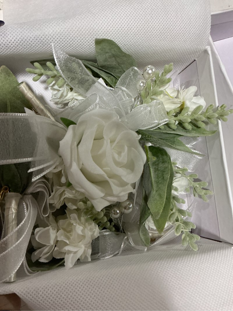 Condition photo showing Good Condition for ling's moment boutonniere for men, 6pcs groom groomsmen boutonniere, artificial flowers for wedding decor/prom/homecoming, etc.snow white wht-snow white