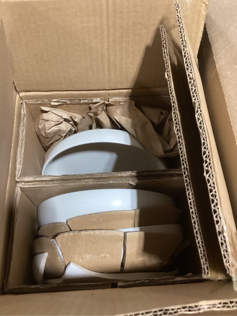 Condition photo showing item condition for famiware Milkyway 33 oz Bowl Set, Pasta Bowls Set of 6, Salad Bowls Perfect for Your Friend for Housewarming, Thanksgiving, Christmas, White White 6 pcs