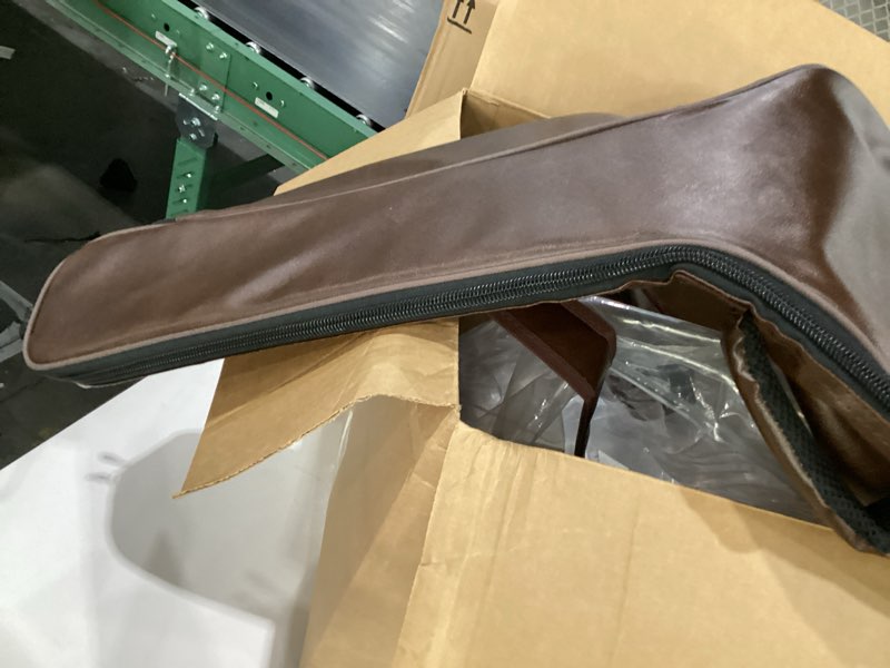 Condition photo showing Good Condition for guitar case brown 