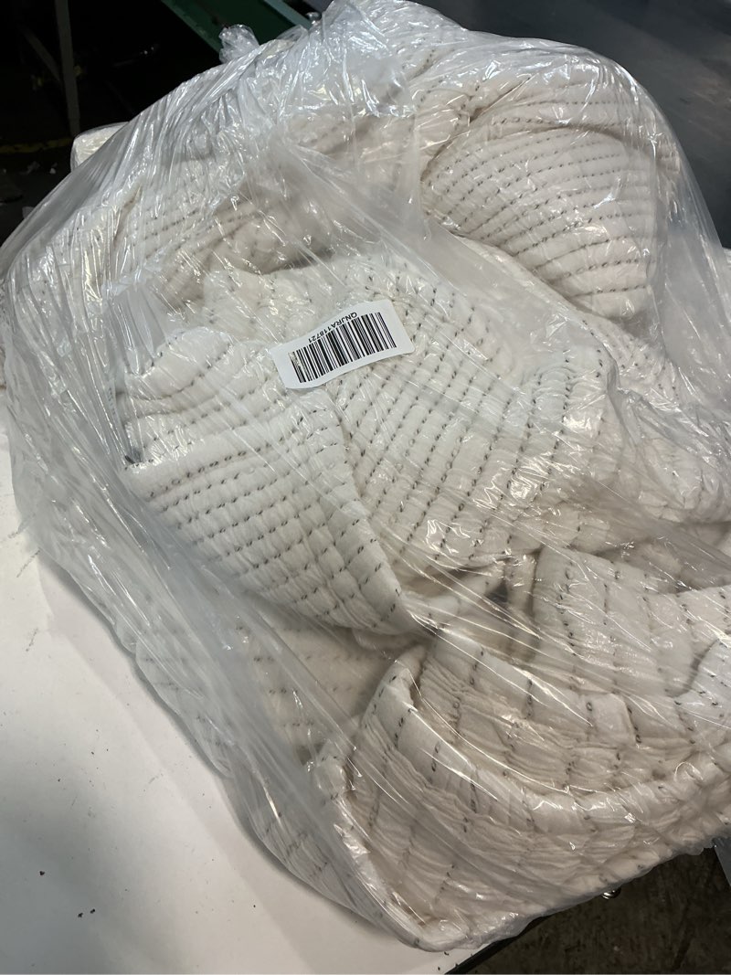 Condition photo showing Good Condition for organic cotton channel stitch coverlet, king/cal king, undyed
