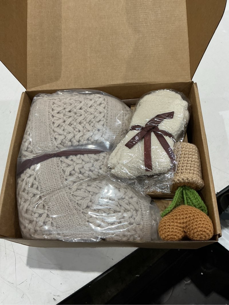 Condition photo showing Good Condition for uwingess get well soon gift baskets for women self care gifts, spa care package after surgery inspirational thinking of you sympathy gifts,christmas birthday gift for women friends mom sister grandma coffee