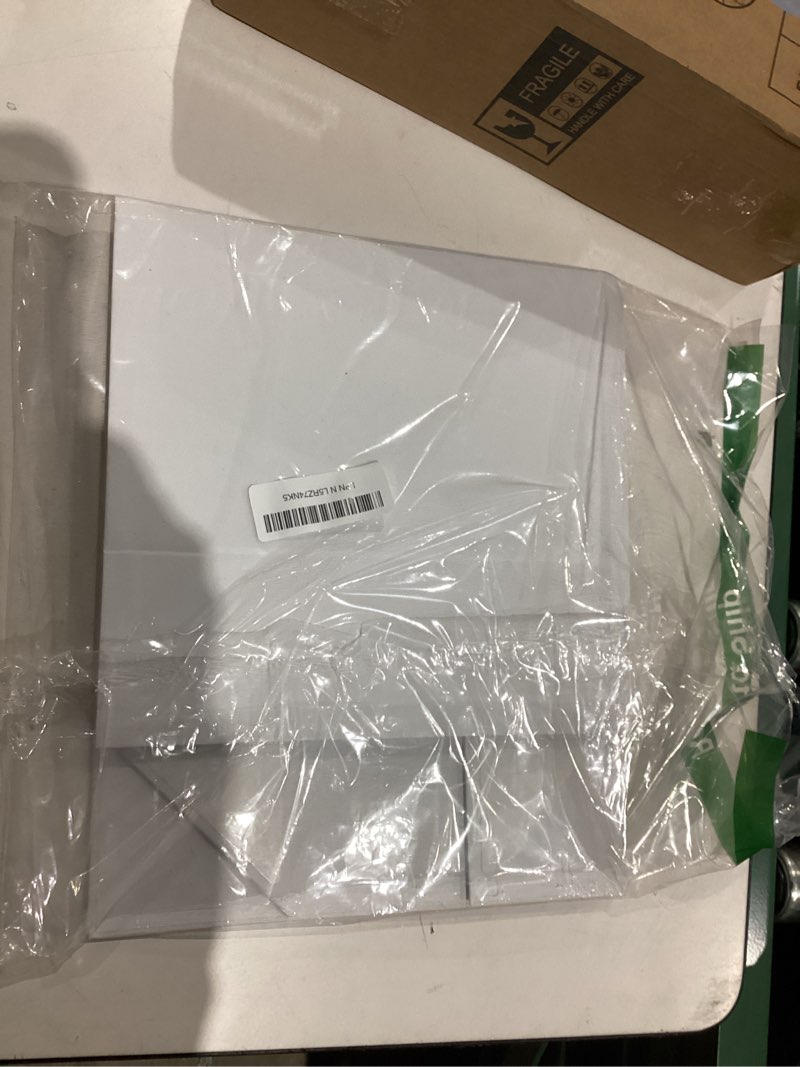 Condition photo showing New/Like New for White Gift Box 10" x 6" x 3" with Magnetic Closure Lid Gift Boxe for Presents,Bridesmaid Gifts Boxes,Cute Box,Birthday Box,Luxury for Gift Packaging, Magnetic Gift Boxe for Wrapping Gifts (White)