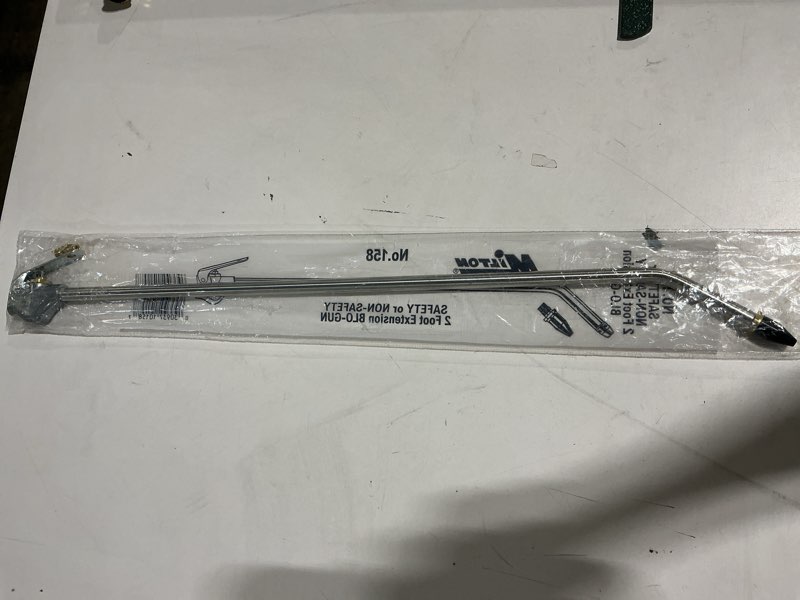 Condition photo showing Good Condition for high-pressure industrial air blow gun with 2' extension air flow nozzle, 1/4" npt, pneumatic blow gun lever-style grip, 158 (pack of 1)