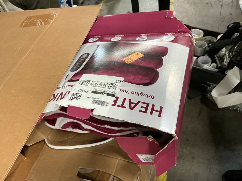 Condition photo showing As Is for EDENLUNE Heated Throw Blanket Electric Blanket 50''x60'' Heating Blanket with 9 Heating Levels 10 Timer Modes Auto-Off Fast Heating Overheat Protection ETL Certified Machine Washable Gift Red Throw 50"x60"