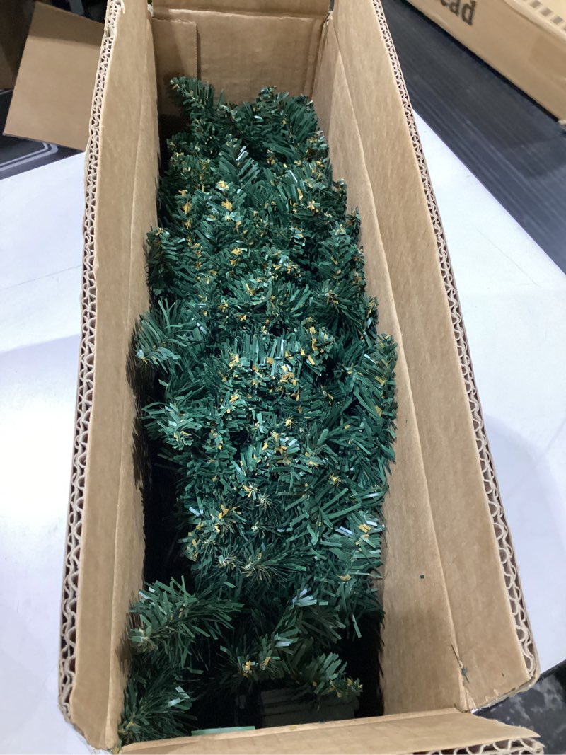 Condition photo showing Good Condition for 9FT Prelit Christmas Garland with Lights, Battery Operated Lighted Christmas Garland, Christmas Winter Decor for Mantle, Fireplace – Perfect for Indoor & Outdoor (Evergreen, 9ft) Evergreen 9ft