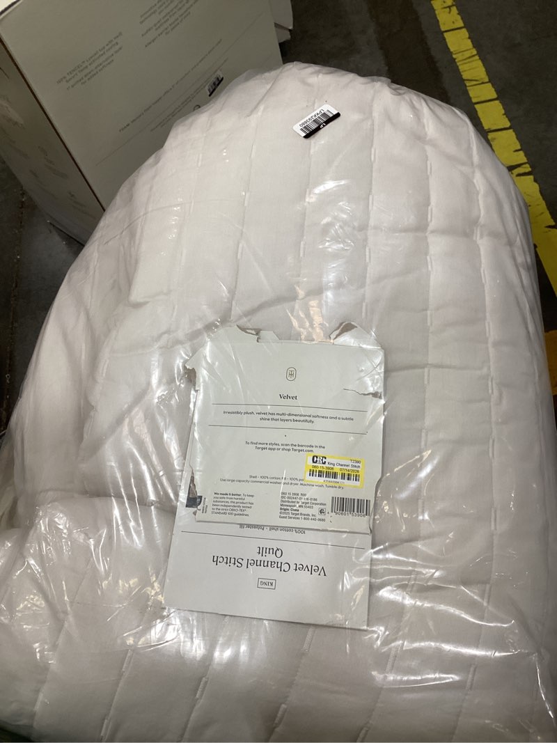 Condition photo showing Good Condition for king channel stitch velvet quilt cream - threshold™