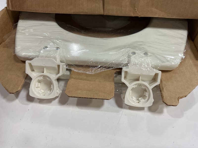 Condition photo showing Good Condition for Bemis 500EC Durable Wood Toilet Seat with Easy Clean Hinges, Made in USA, Round, Biscuit Biscuit Round