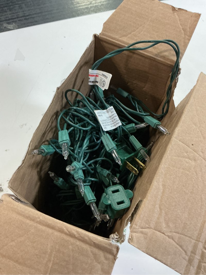 Condition photo showing Good Condition for PREXTEX 300 Count Clear Christmas Tree Lights with Green Wire - 60 ft Warm White Twinkle Lights for Indoor or Outdoor Use - Holiday Fairy String Lights for Christmas Trees, Patios, and More Clear 300ct