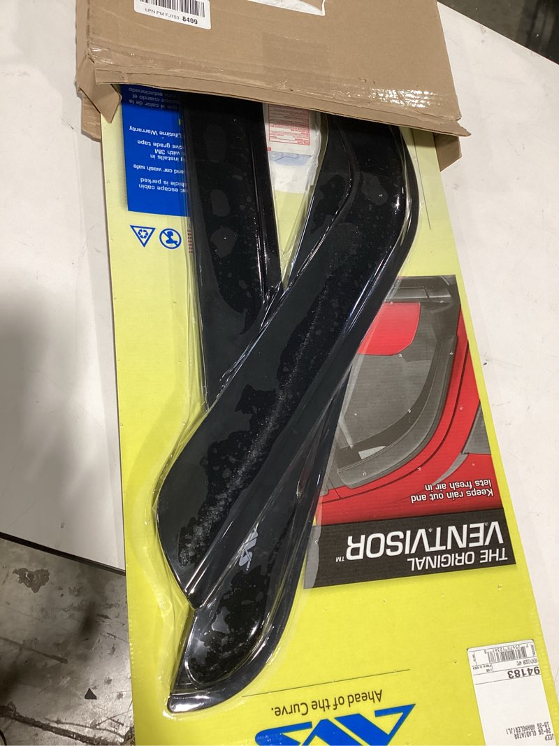 Condition photo showing New/Like New for auto ventshade [avs outside mount rain guards for 2020-2026 jeep gladiator; 2018-2026 jeep wrangler jl (4-door) | window vent visors, 4 pcs. - smoke | 94183 outside mount - smoke