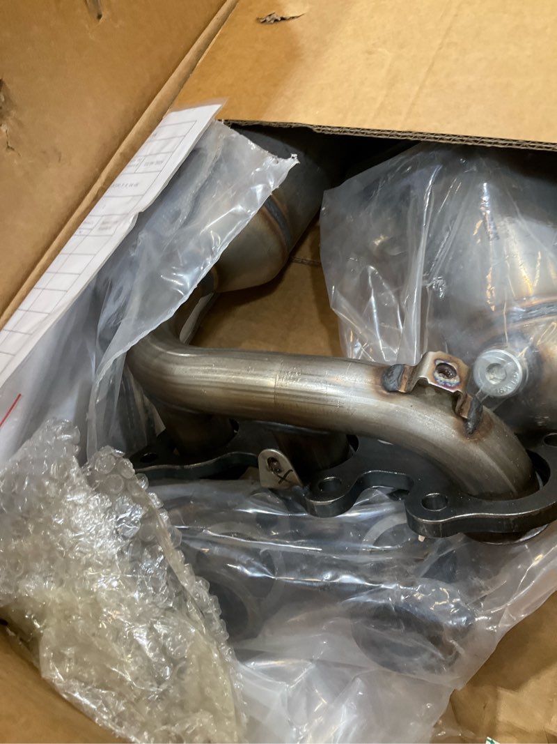 Condition photo showing Good Condition for front & rear catalytic converter compatible with 2004 2005 2006 lexus rx330, 2004-2007 toyota highlander, 2004-2006 toyota sienna awd only 3.3l v6 catalytic convertor (epa compliant) toyota highlander 2004-2007
