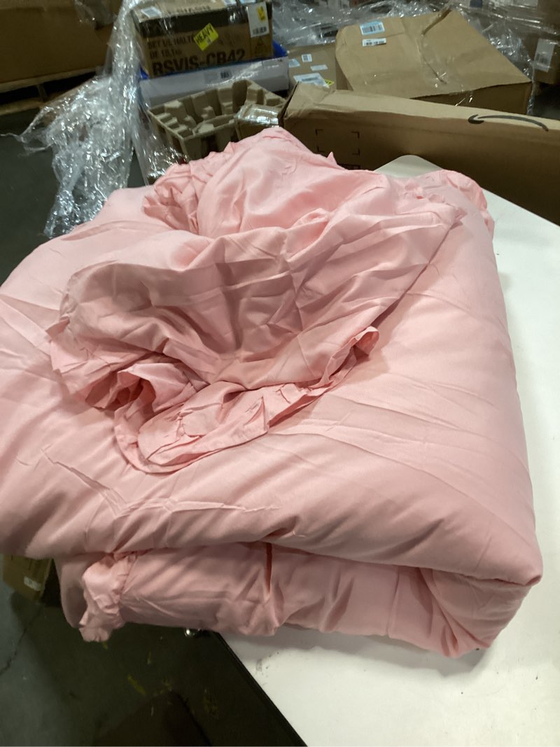 Condition photo showing Good Condition for HARBOREST Pink Ruffle Comforter - Fluffy Full Size Comforter Set for All Seasons, 3 Pieces Shabby Chic Bedding Comforter Set(1 Comforter & 2 Pillow Shams) Pink Full