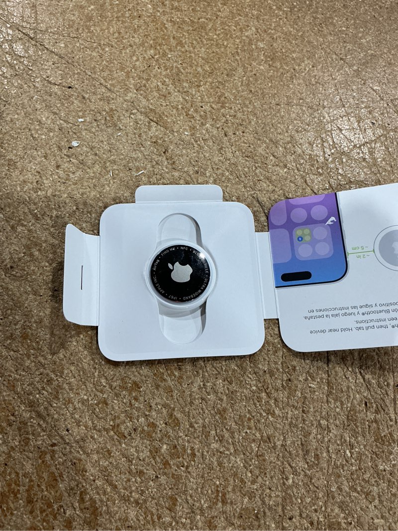 Condition photo showing Good Condition for apple airtag (2nd generation): tracker for keychain, wallet, and more; locator with sound; simple one-tap setup with iphone or ipad; key finder with up to 1.5x precision finding range