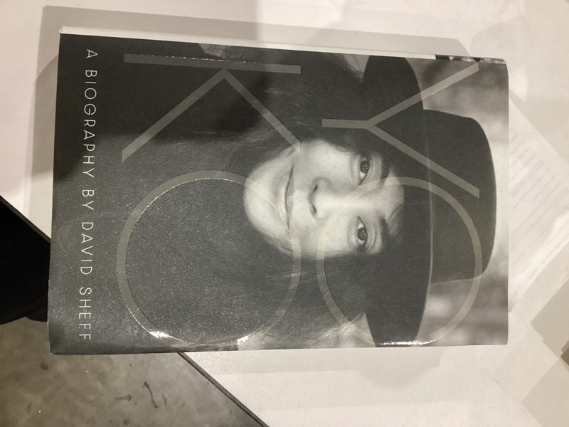 Condition photo showing Good Condition for Yoko: A Biography