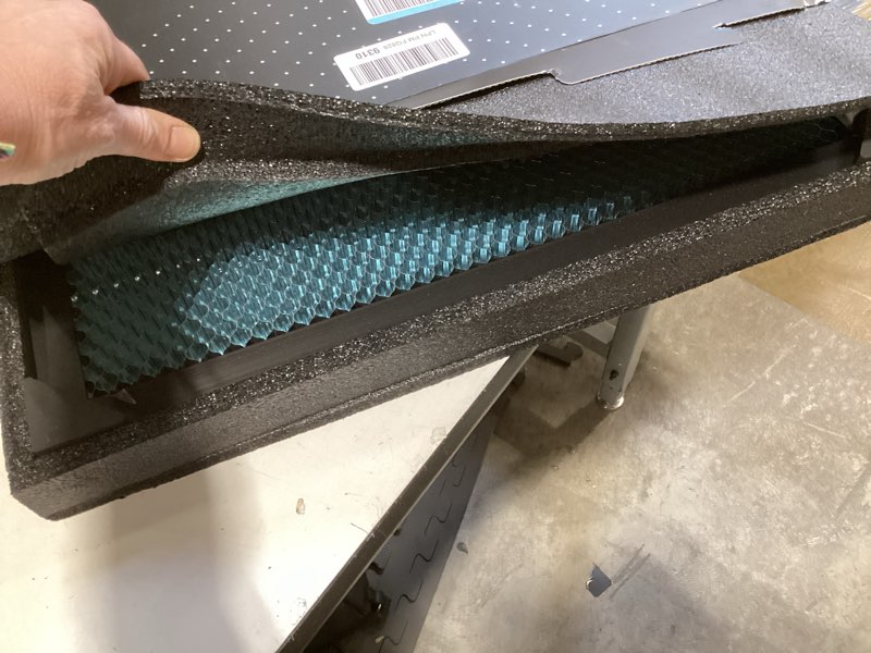 Condition photo showing Good Condition for honeycomb laser bed 500×500mm honeycomb working panel for heat dissipation and desktop-protecting, honeycomb working table with aluminum panel for most laser cutter honeycomb-550